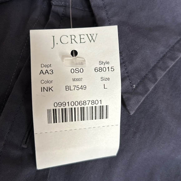 Navy blue J Crew large ladies button up. - Picture 6 of 6